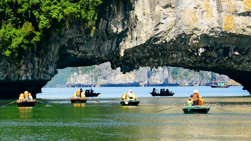 Bamboo boat serving tourist in Halong Bay