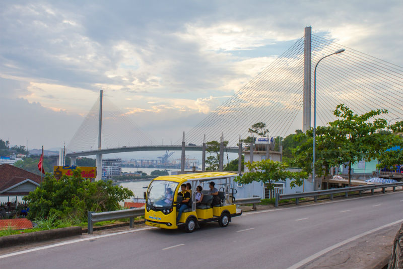 Halong Bay electic car tour