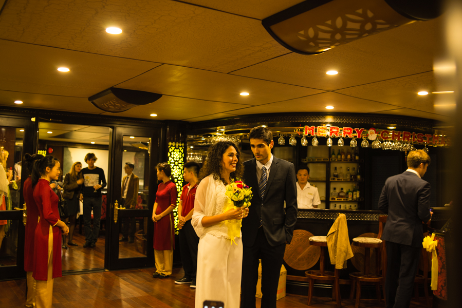 Wedding on Starlight cruise Halong Bay